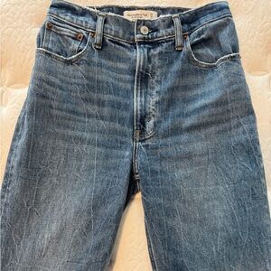Abercrombie & Fitch The 90’s Straight Ultra High Rise Size 0R